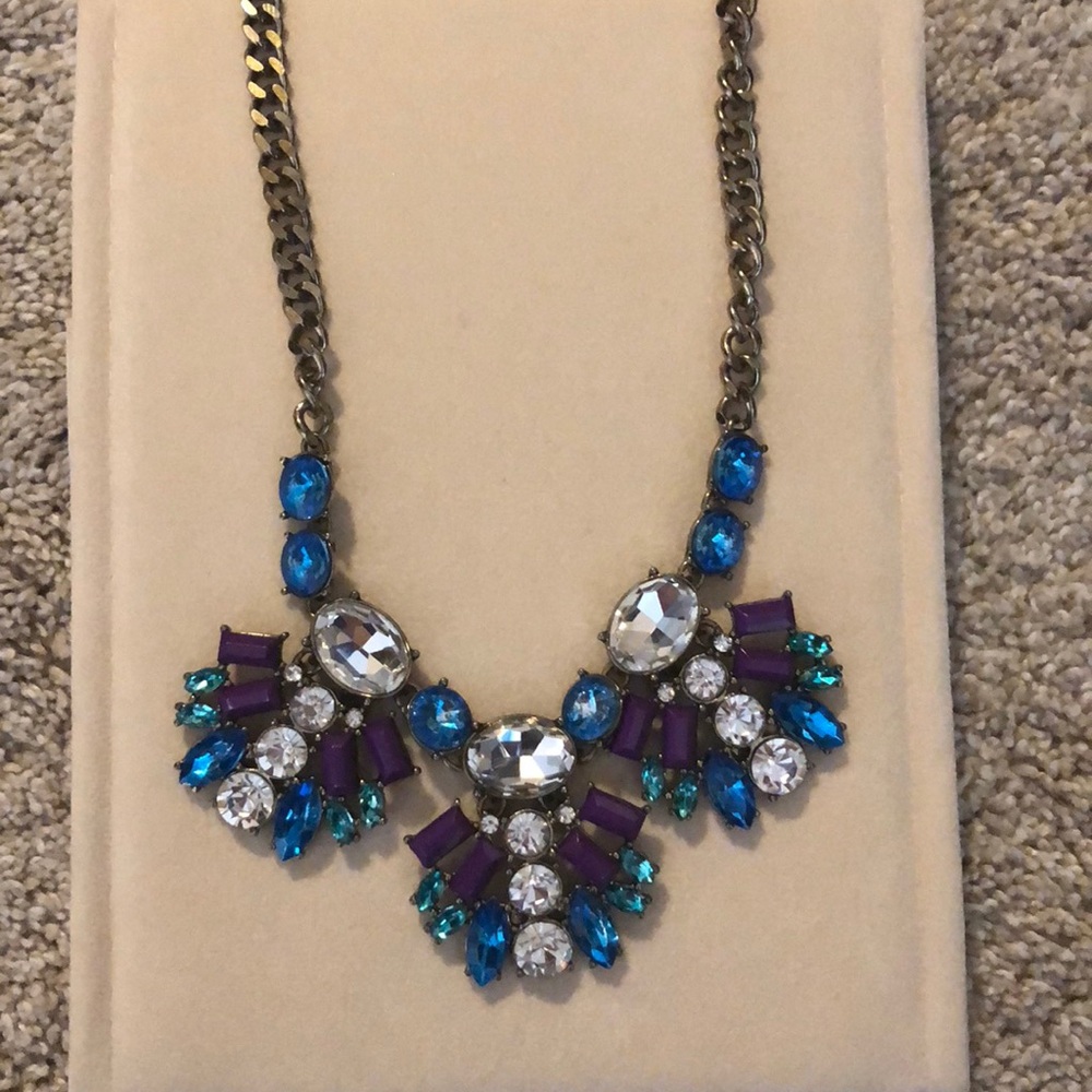 Statement necklace